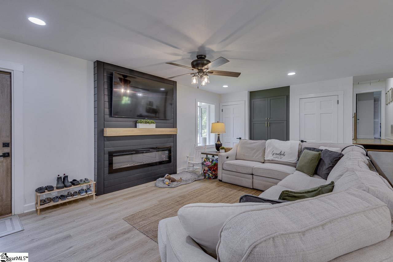 219 McCall Road Simpsonville, SC 29680 - Photo 13 of 49