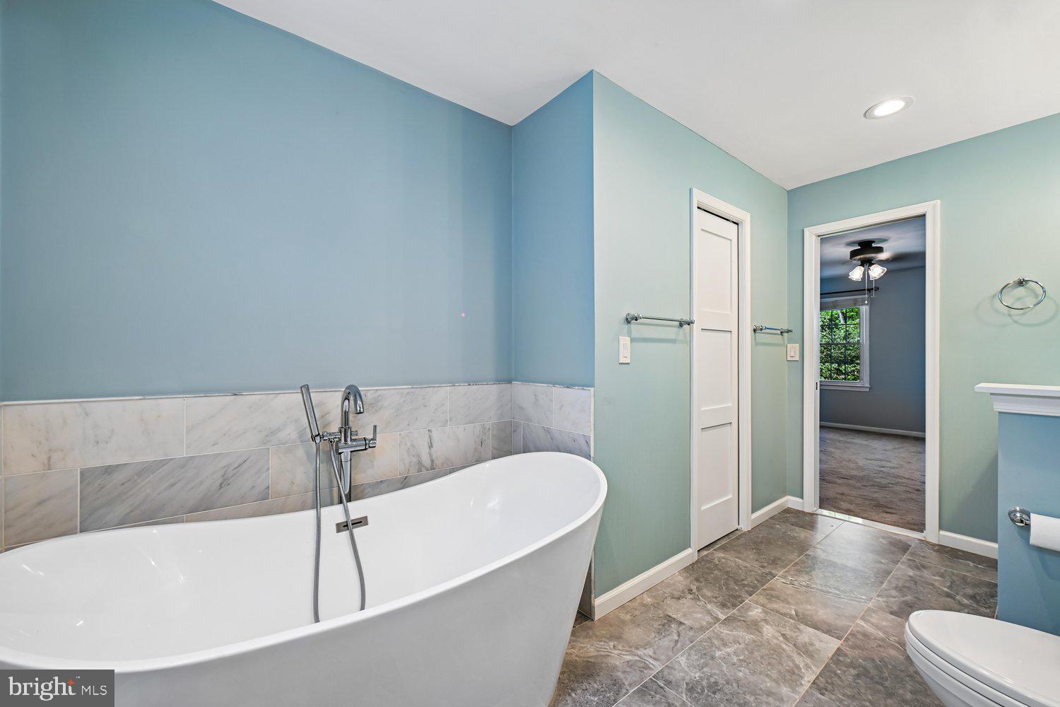 8002 Log Cabin Court Springfield, VA 22153 - Photo 28 of 63 Primary Bath