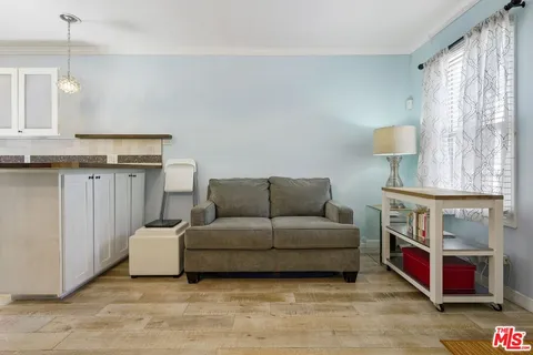 $1,049,000 | 715 Ramage Street, West Hollywood, CA 90069