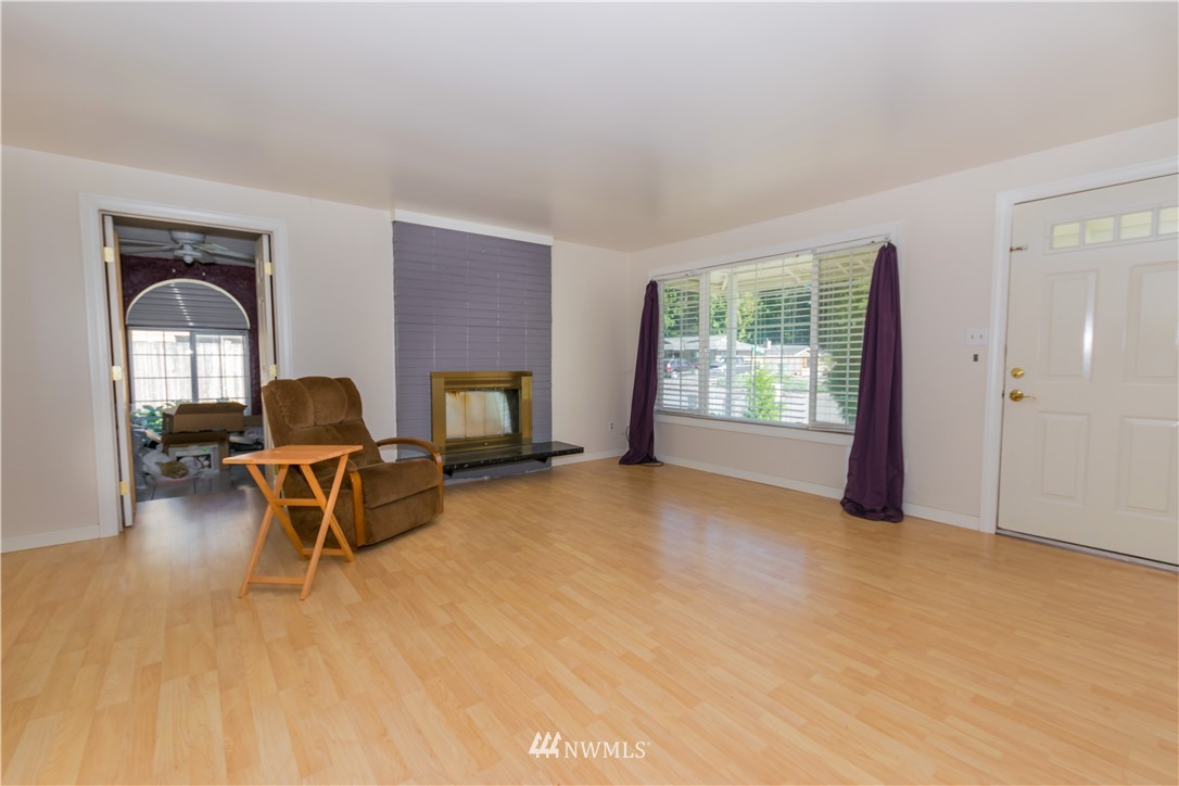 19212 3rd Drive Southeast Bothell, WA 98012 - Photo 3 of 15