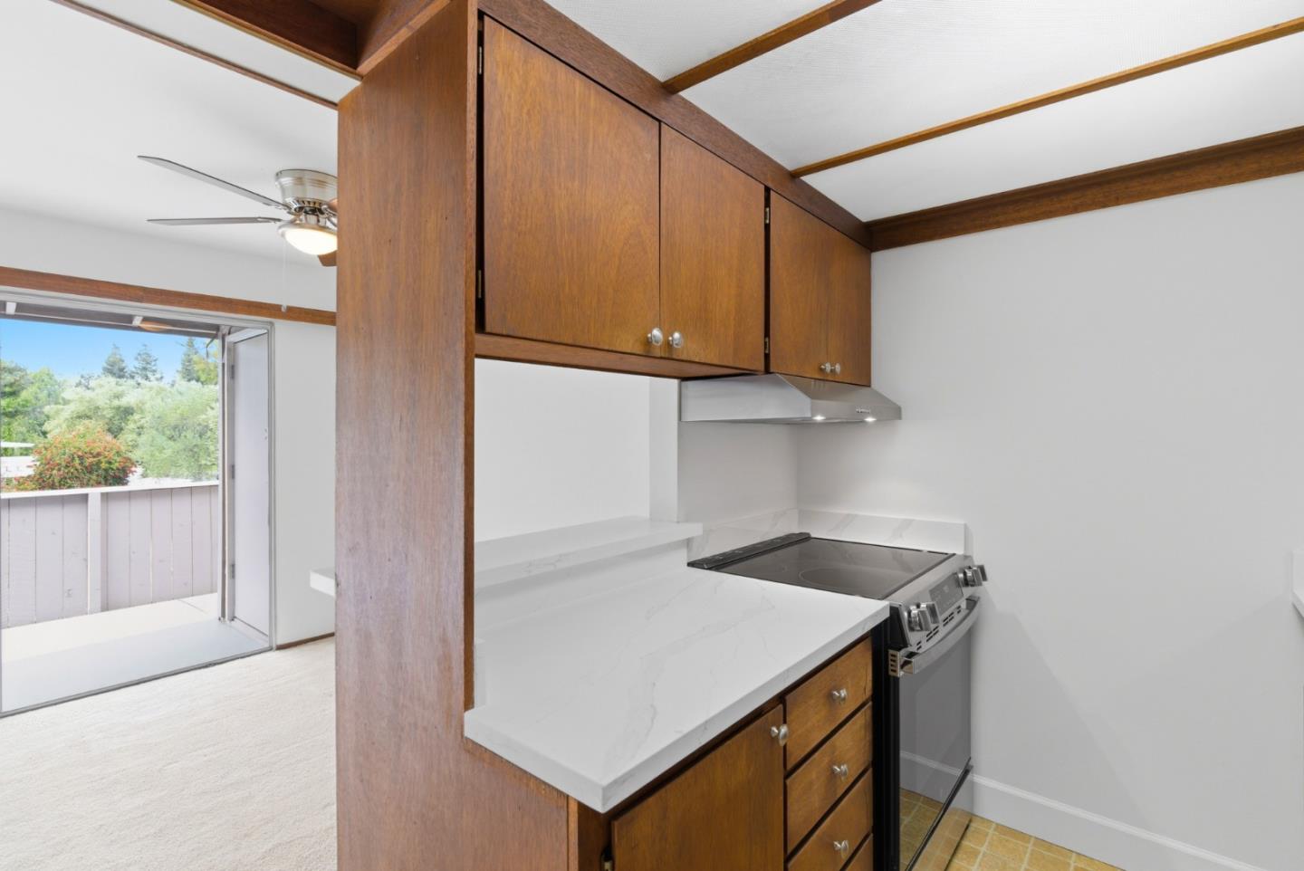 500 West Middlefield Road, Unit 41 Mountain View, CA 94043 - Photo 7 of 37