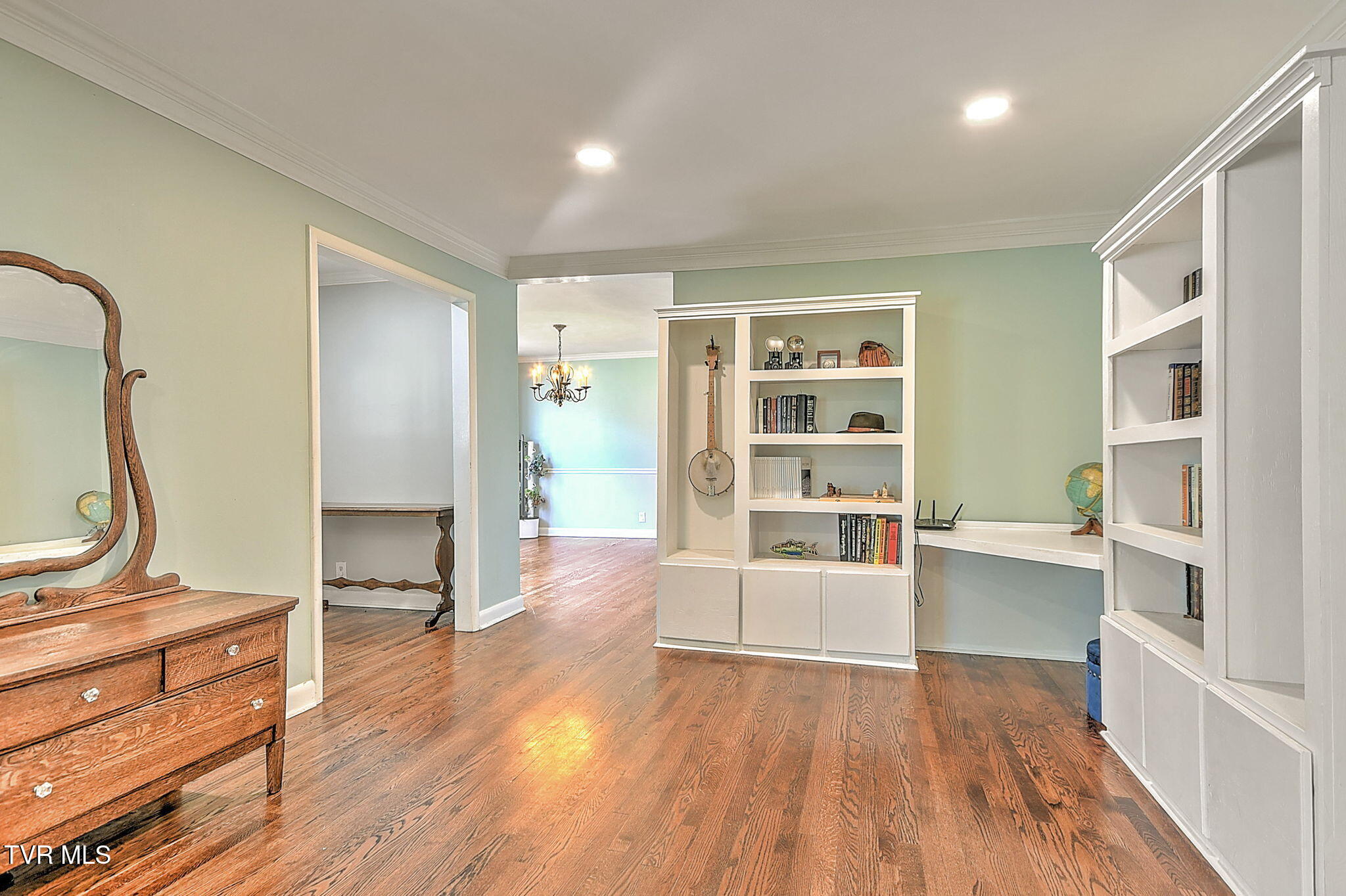 2105 Heatherly Road Kingsport, TN 37660 - Photo 9 of 67 11-web-or-mls-2105 Heatherly JC-12