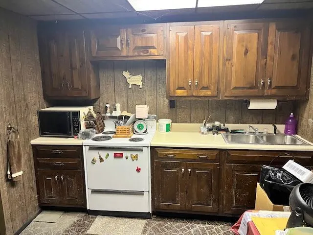 $875,000 | 8903 Maidens Road, Bear Lake, MI 49614