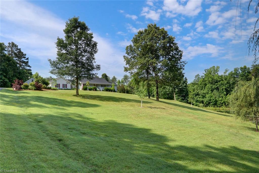476 Vernon Road Reidsville, NC 27320 - Photo 4 of 47