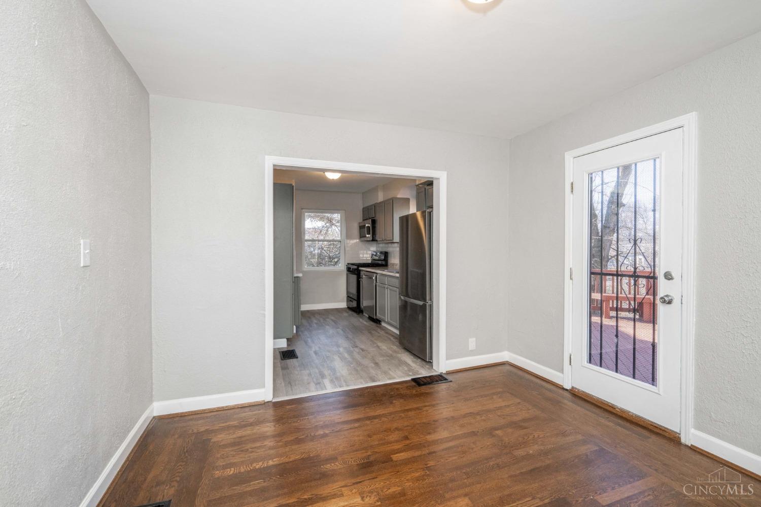 2413 Ferguson Road Cincinnati, OH 45238 - Photo 10 of 46