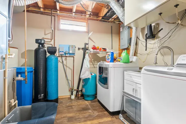 $430,000 | 901 Geneva Drive, Alexandria, MN 56308