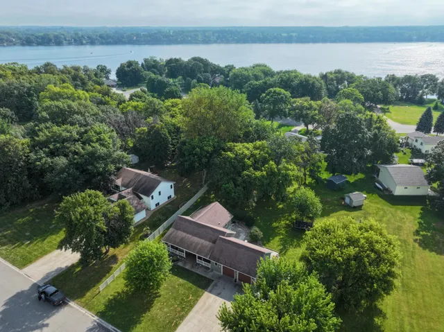 $430,000 | 901 Geneva Drive, Alexandria, MN 56308