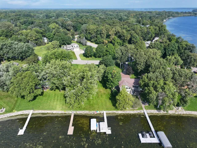 $430,000 | 901 Geneva Drive, Alexandria, MN 56308