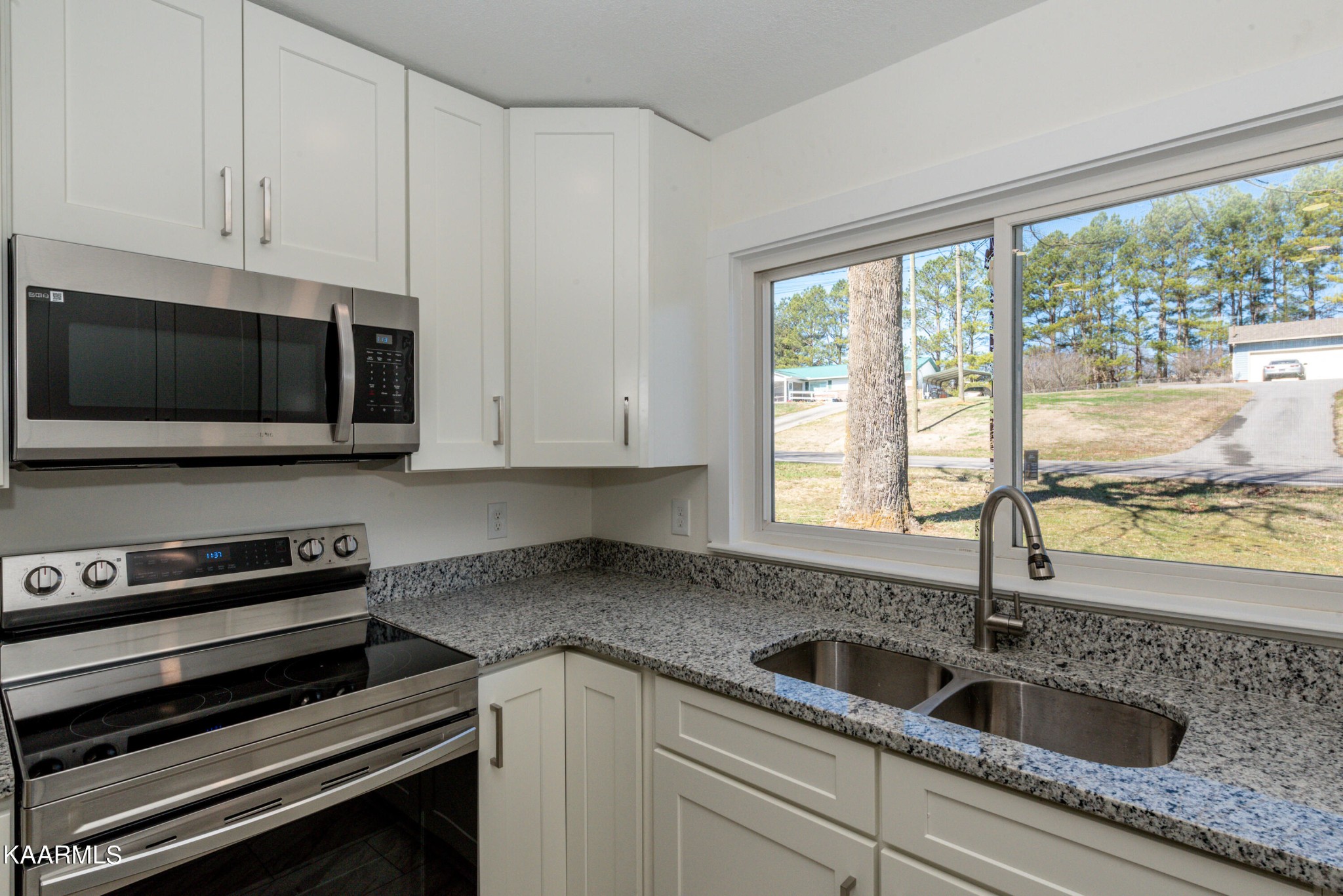 21812185 Ellejoy Road Walland, TN 37886 - Photo 11 of 59 Gallery Image 11