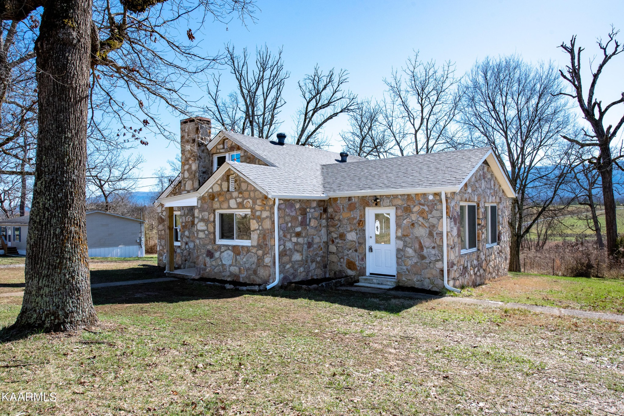 21812185 Ellejoy Road Walland, TN 37886 - Photo 5 of 59 Gallery Image 5