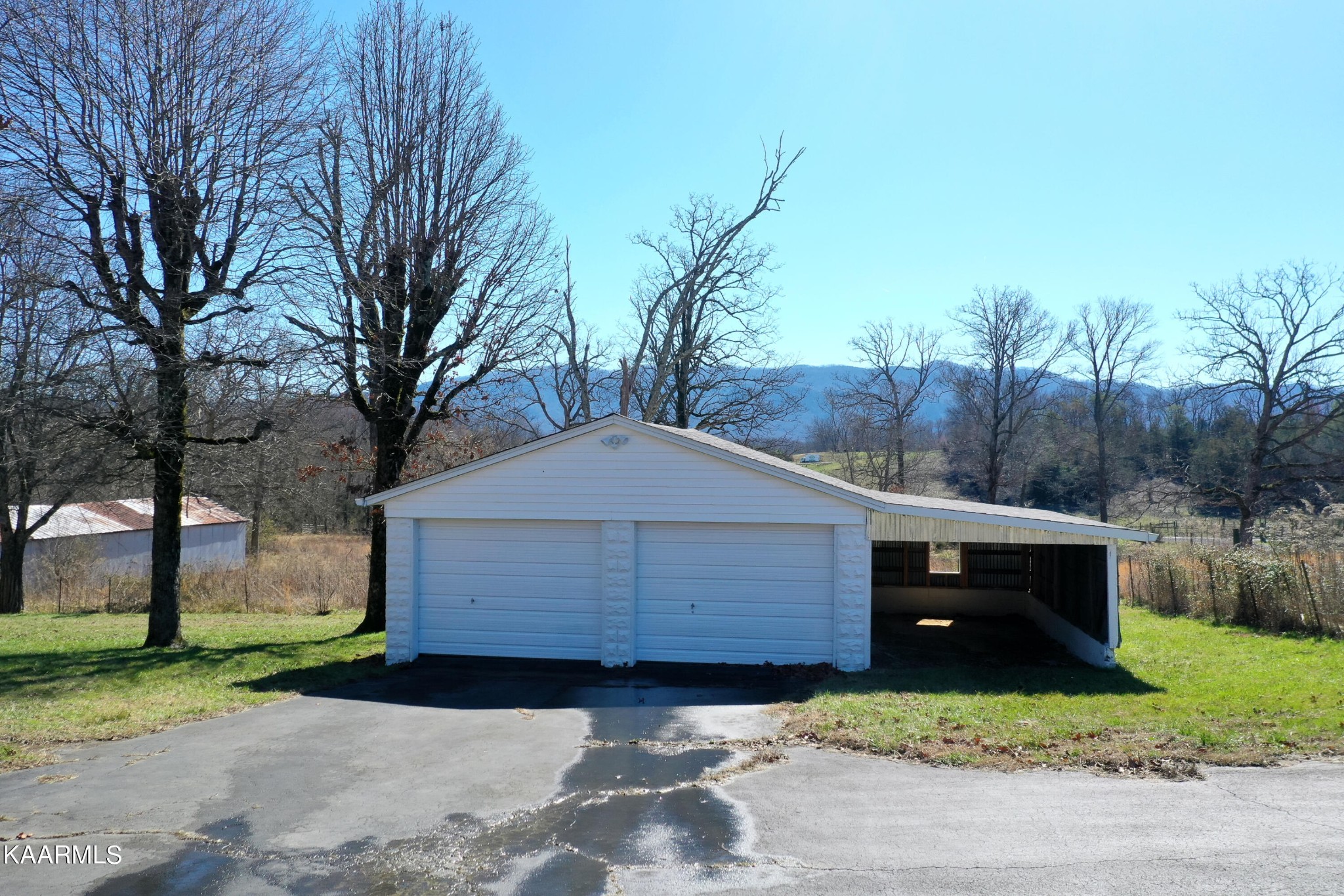 21812185 Ellejoy Road Walland, TN 37886 - Photo 6 of 59 Gallery Image 6