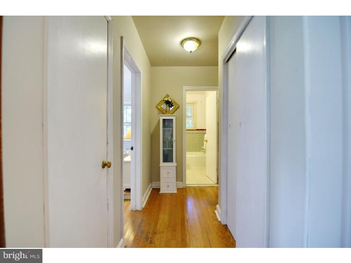 215 Arden Road Broomall, PA 19008 - Photo 12 of 24 Hallway