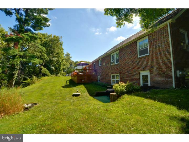 215 Arden Road Broomall, PA 19008 - Photo 23 of 24 Exterior Back