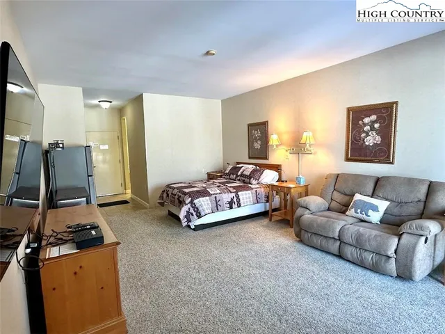 $167,900 | 193 East Landing Drive, Unit 104, Jefferson, NC 28640