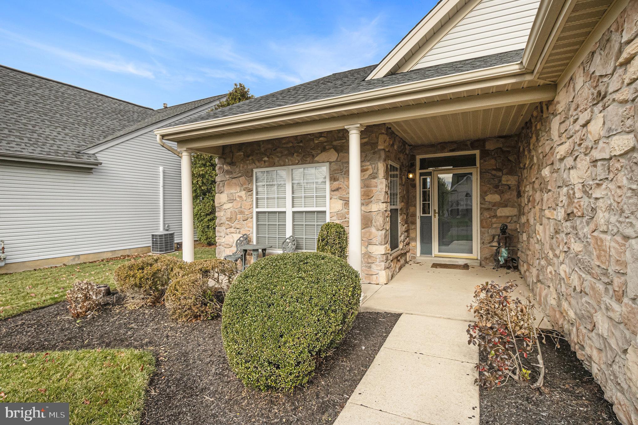 204 Neighbors Way Warrington, PA 18976 - Photo 3 of 30