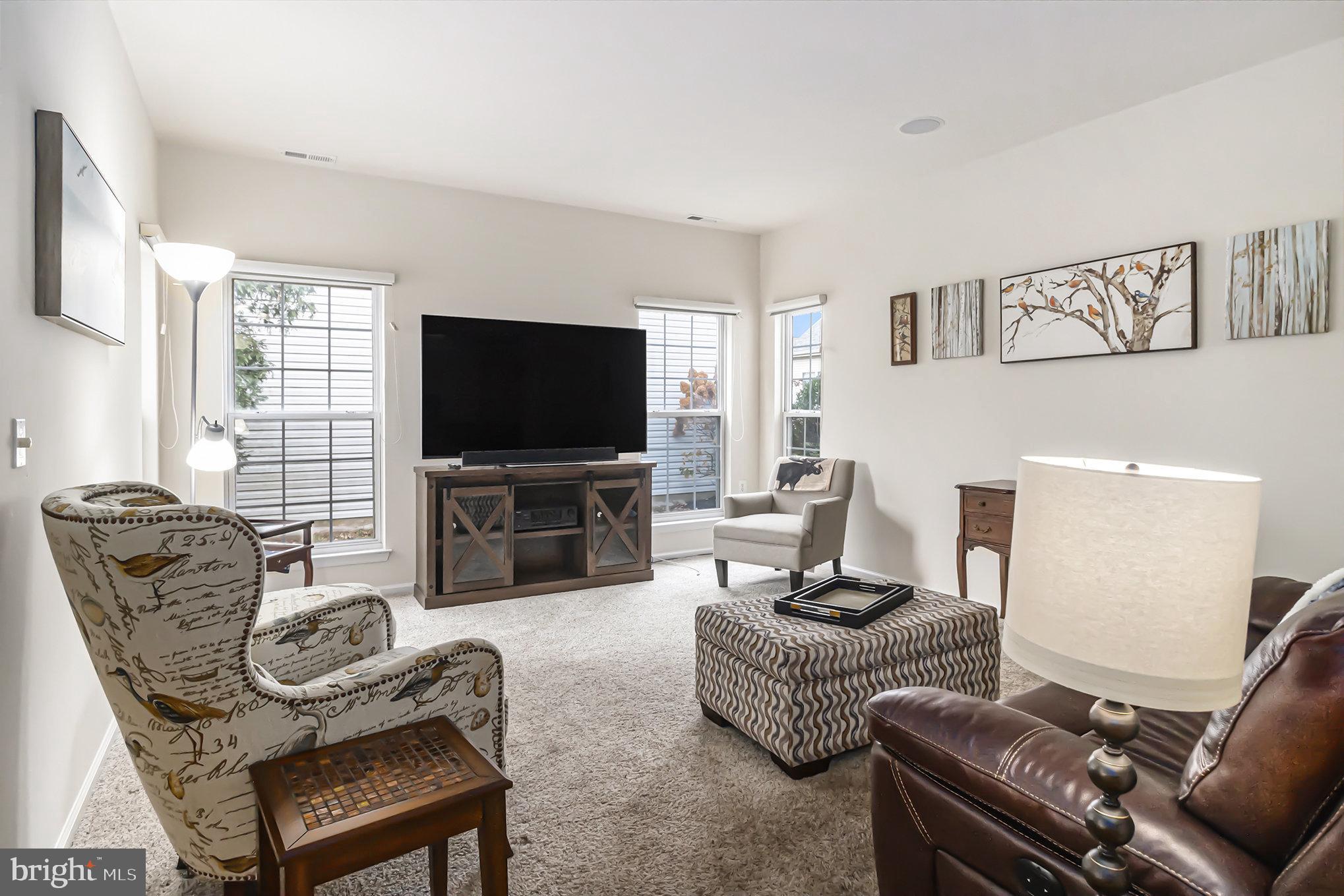 204 Neighbors Way Warrington, PA 18976 - Photo 7 of 30