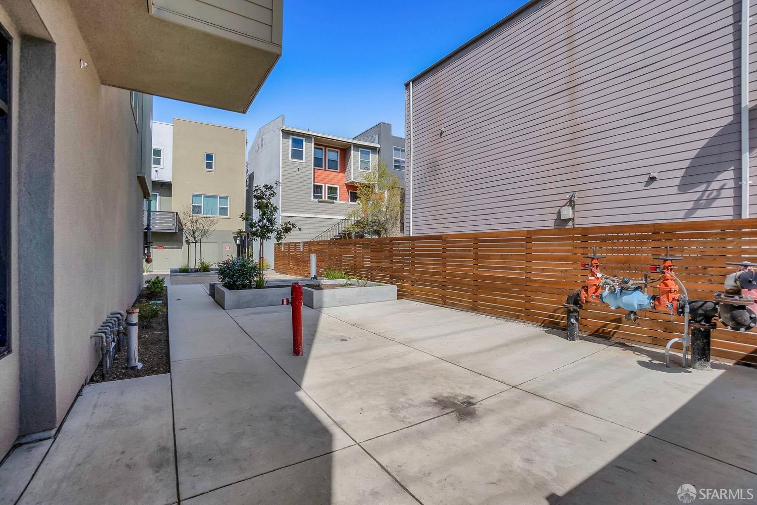 990 West Grand Avenue Oakland, CA 94607 - Photo 3 of 10 a view of a terrace with chairs