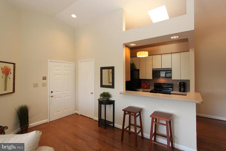13703 Modrad Way, Unit 32 Silver Spring, MD 20904 - Photo 5 of 16 Dining Area