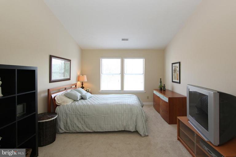 13703 Modrad Way, Unit 32 Silver Spring, MD 20904 - Photo 7 of 16 Bedroom #1