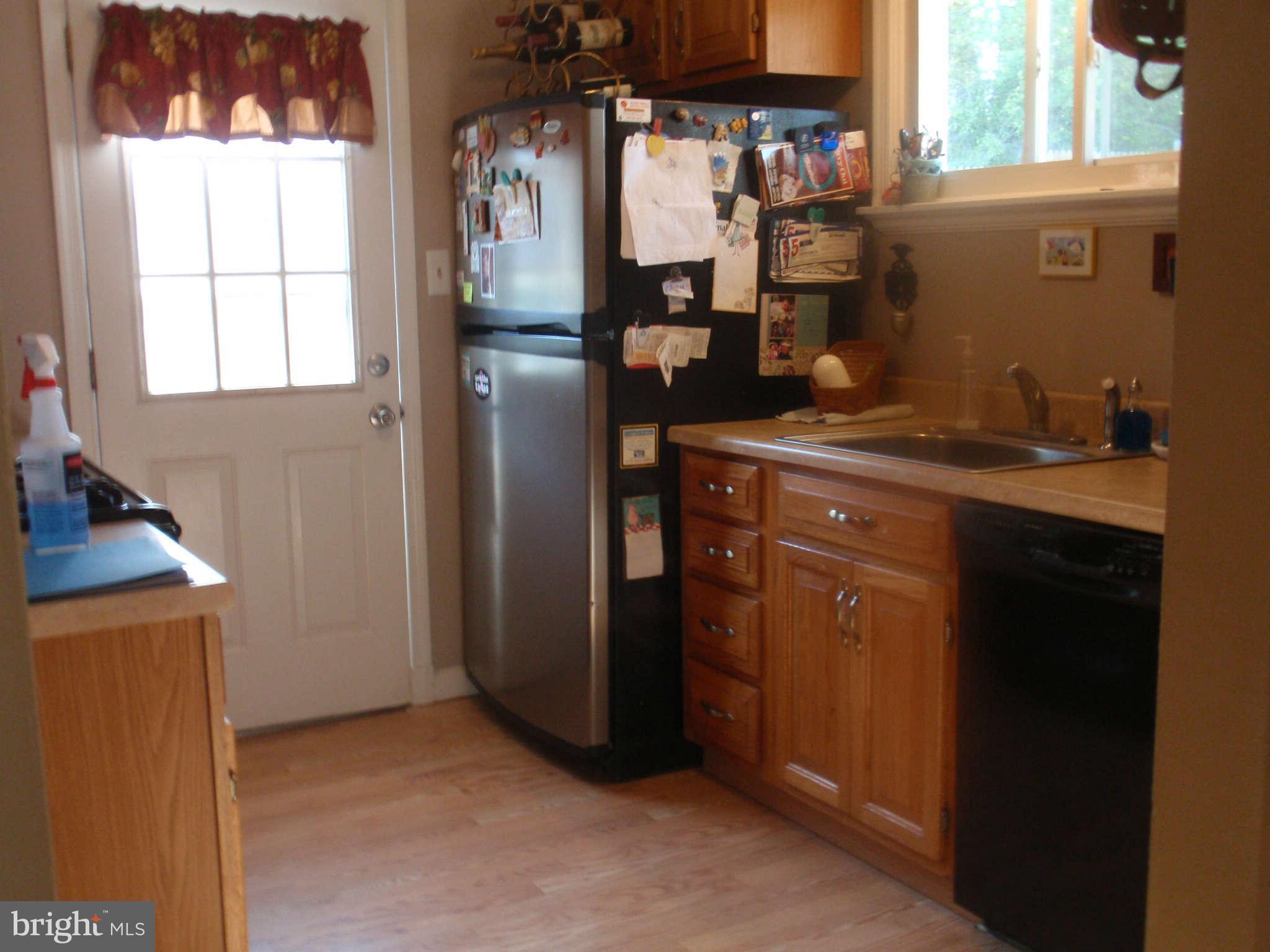 2458 Ellis Road Baltimore, MD 21234 - Photo 3 of 12 Kitchen