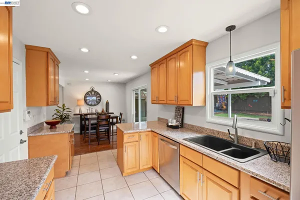 $824,950 | 1234 North P Street, Livermore, CA 94551