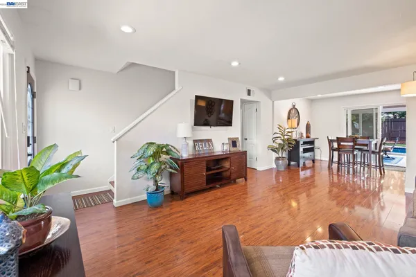 $824,950 | 1234 North P Street, Livermore, CA 94551