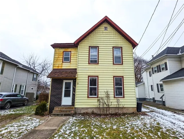 $124,900 | 15 Pleasant Street, Auburn, NY 13021