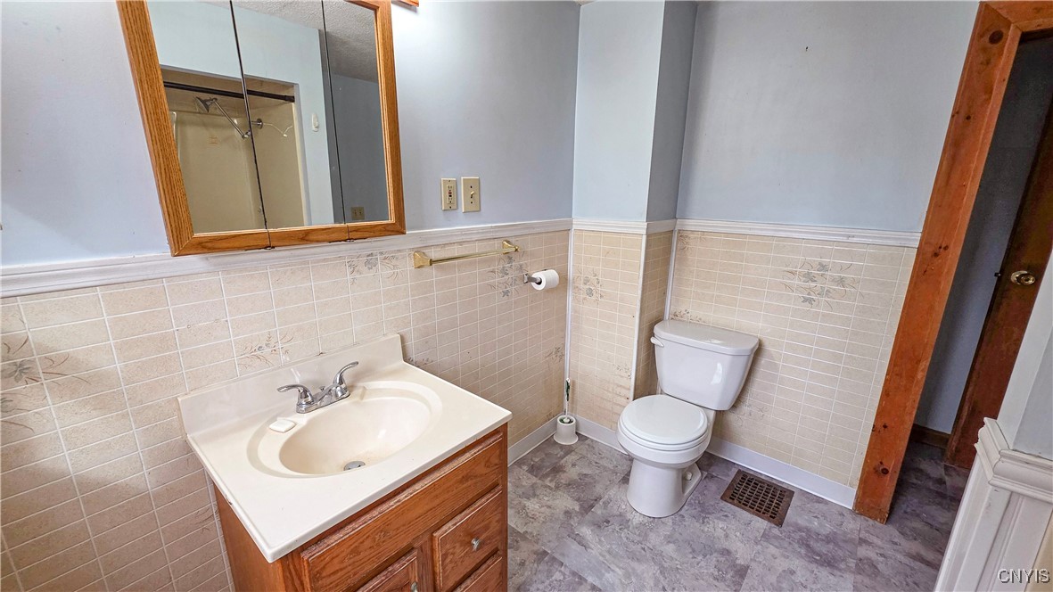 15 Pleasant Street Auburn, NY 13021 - Photo 23 of 46