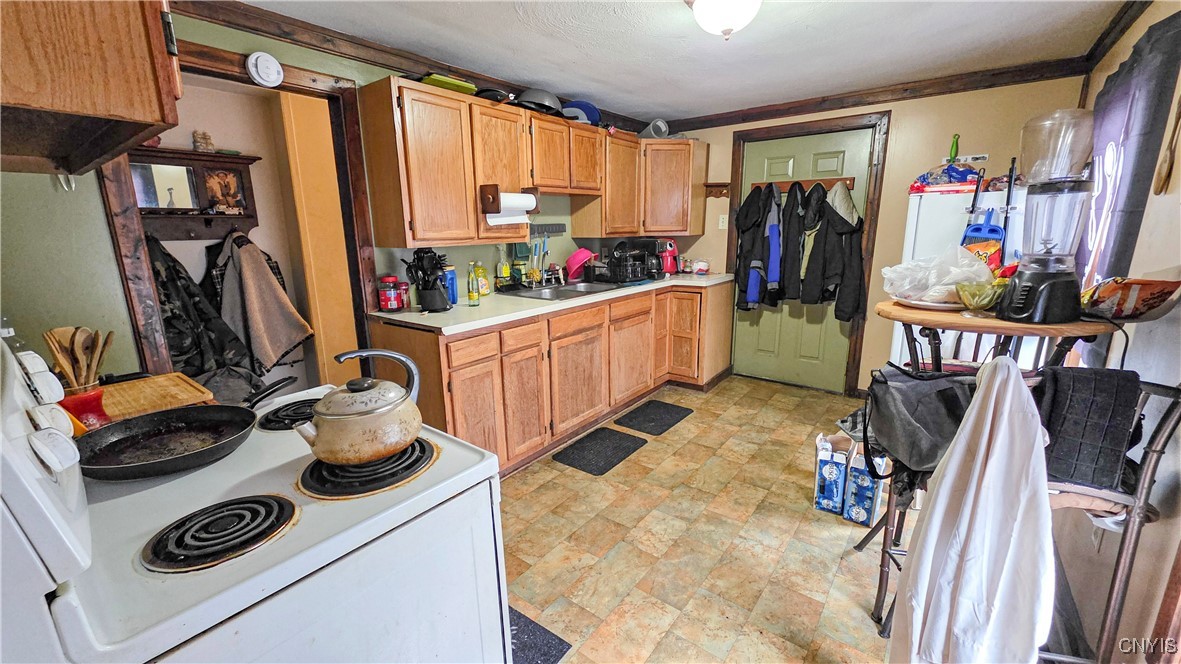 15 Pleasant Street Auburn, NY 13021 - Photo 28 of 46