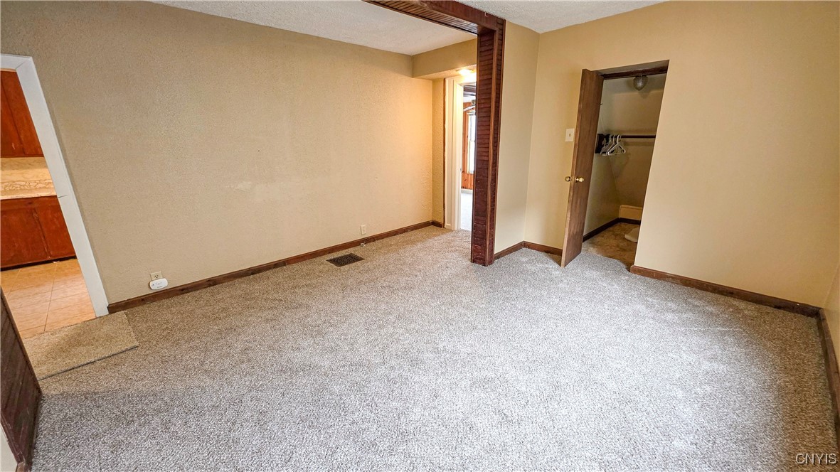 15 Pleasant Street Auburn, NY 13021 - Photo 10 of 46