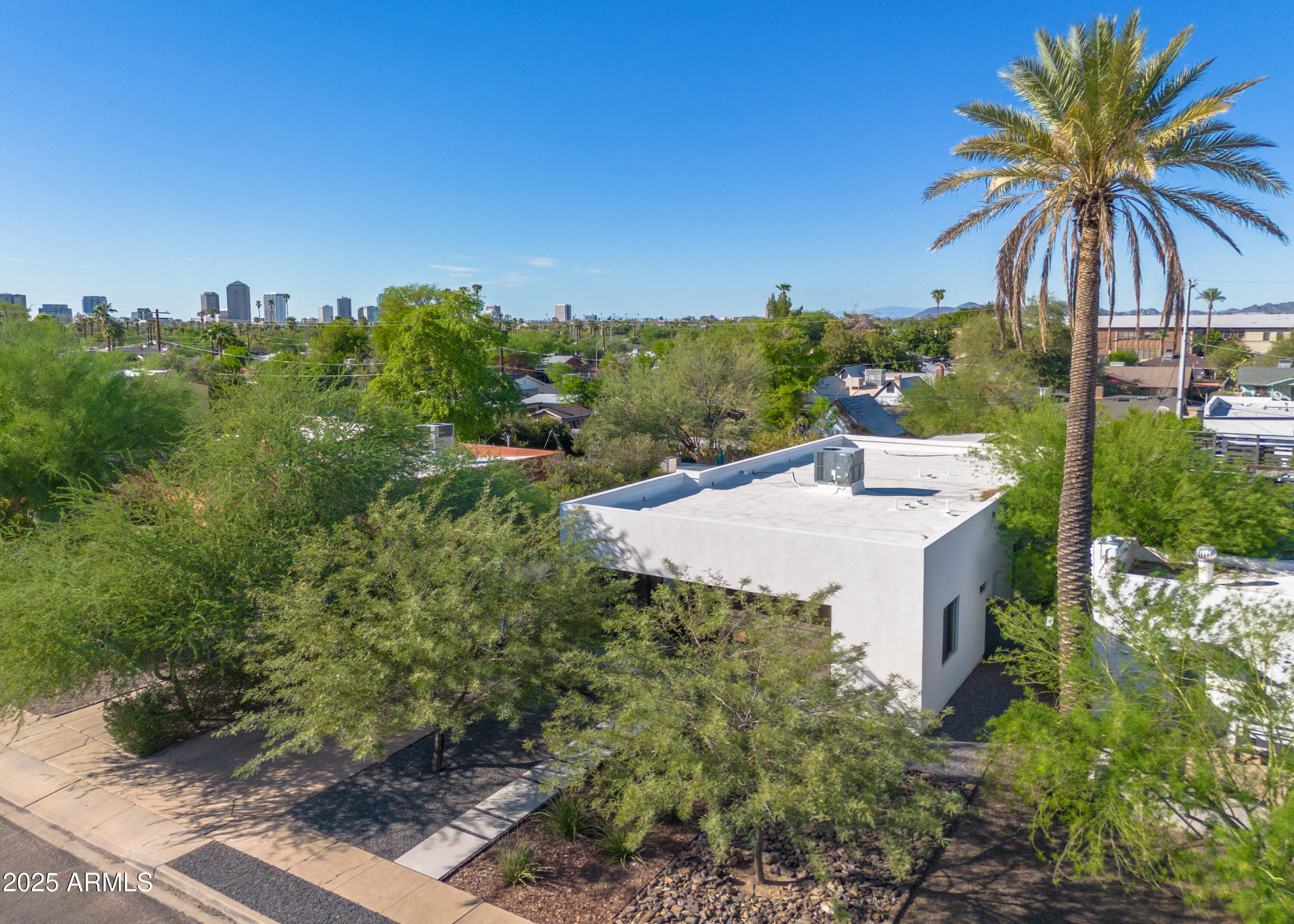1526 East Coronado Road Phoenix, AZ 85006 - Photo 29 of 39 a view of a house with a outdoor space