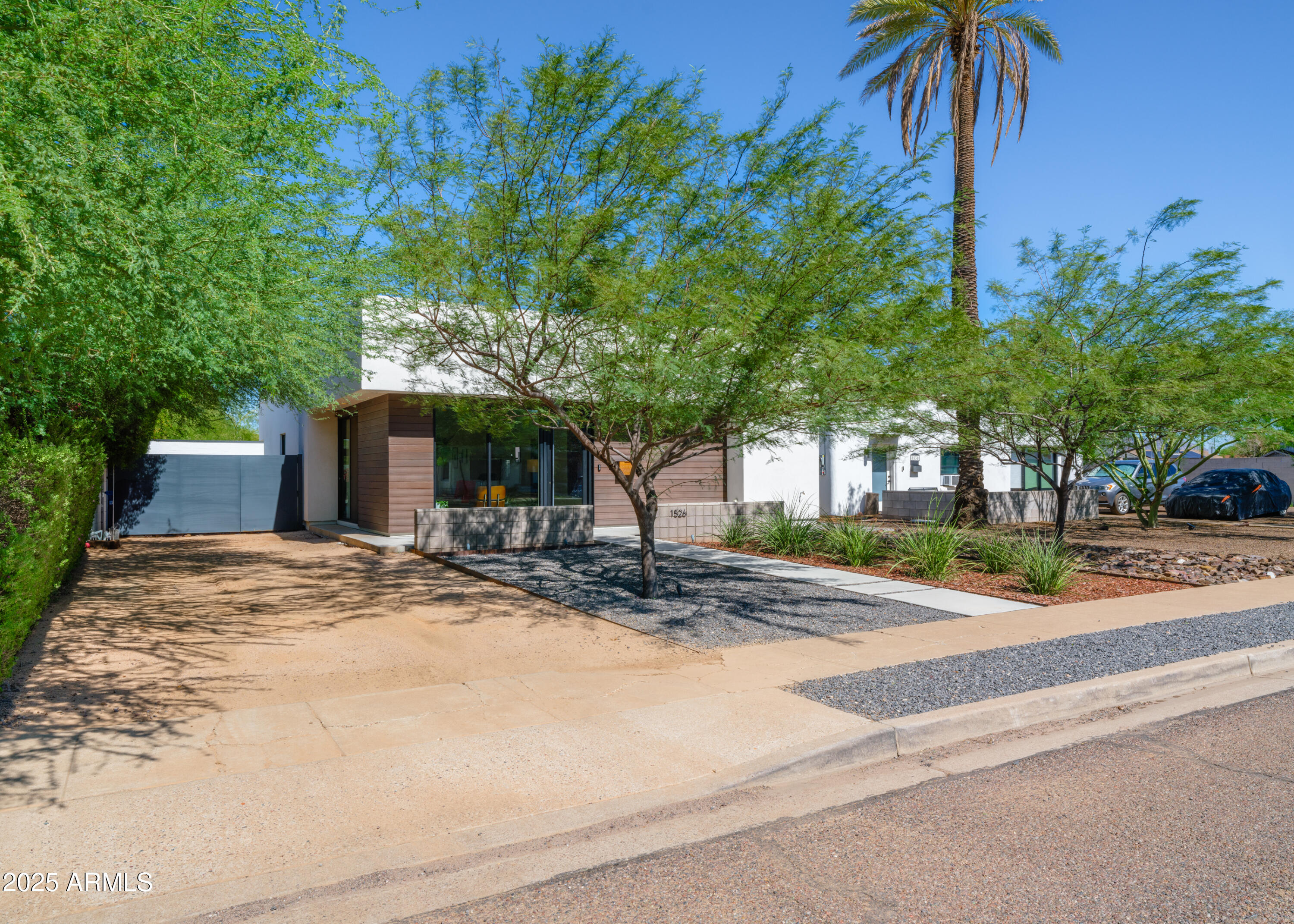 1526 East Coronado Road Phoenix, AZ 85006 - Photo 38 of 39 a view of a out door space area