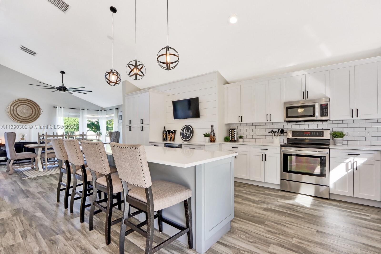 6122 Adams Street Jupiter, FL 33458 - Photo 11 of 59