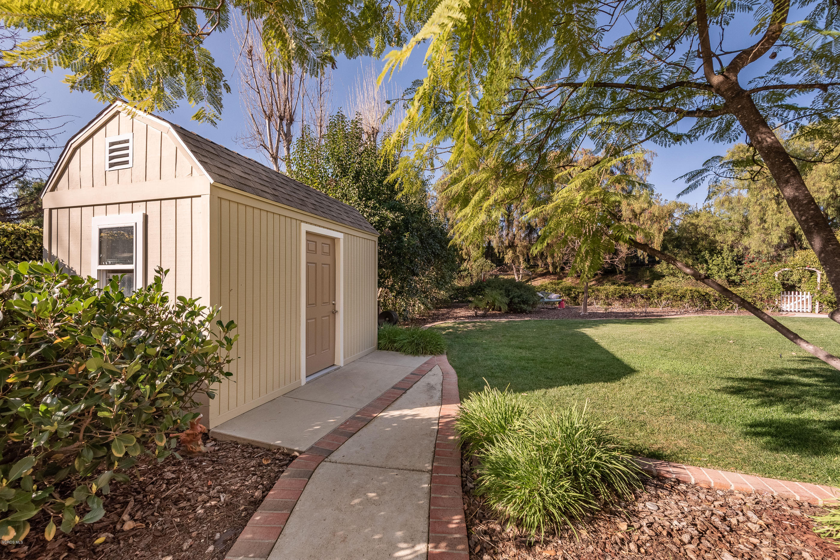 160 Valley Gate Road Simi Valley, CA 93065 - Photo 44 of 71 160 Valley Gate Rd Simi Valley 2-47