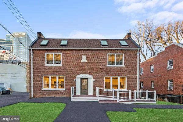 $3,400 | 4535 Avondale Street, Unit 1, Bethesda, MD 20814