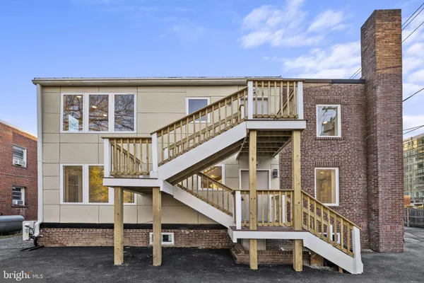 $3,400 | 4535 Avondale Street, Unit 1, Bethesda, MD 20814