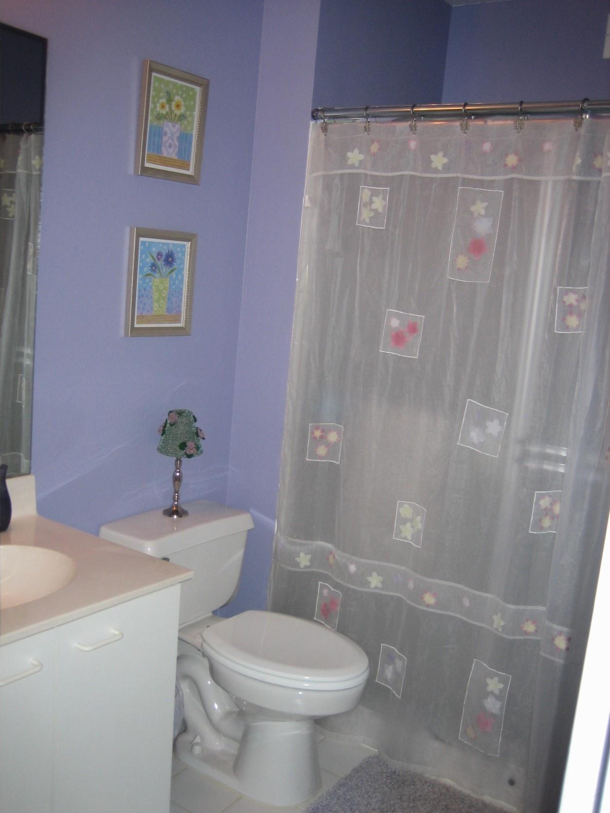 20950 Vía Jasmine, Unit 1 Boca Raton, FL 33428 - Photo 11 of 11 Bathroom