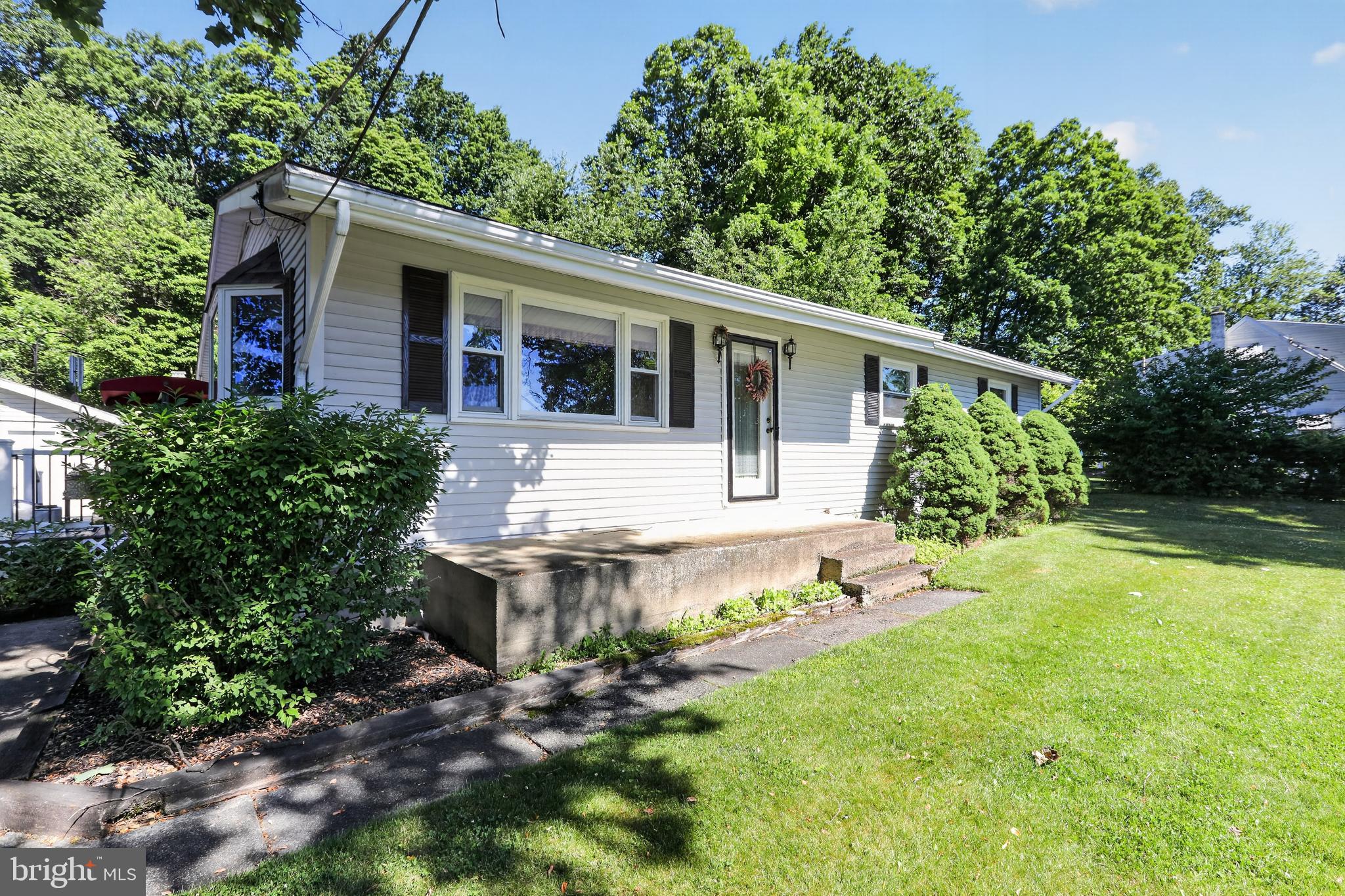 740 Public Road Bethlehem, PA 18015 - Photo 3 of 40