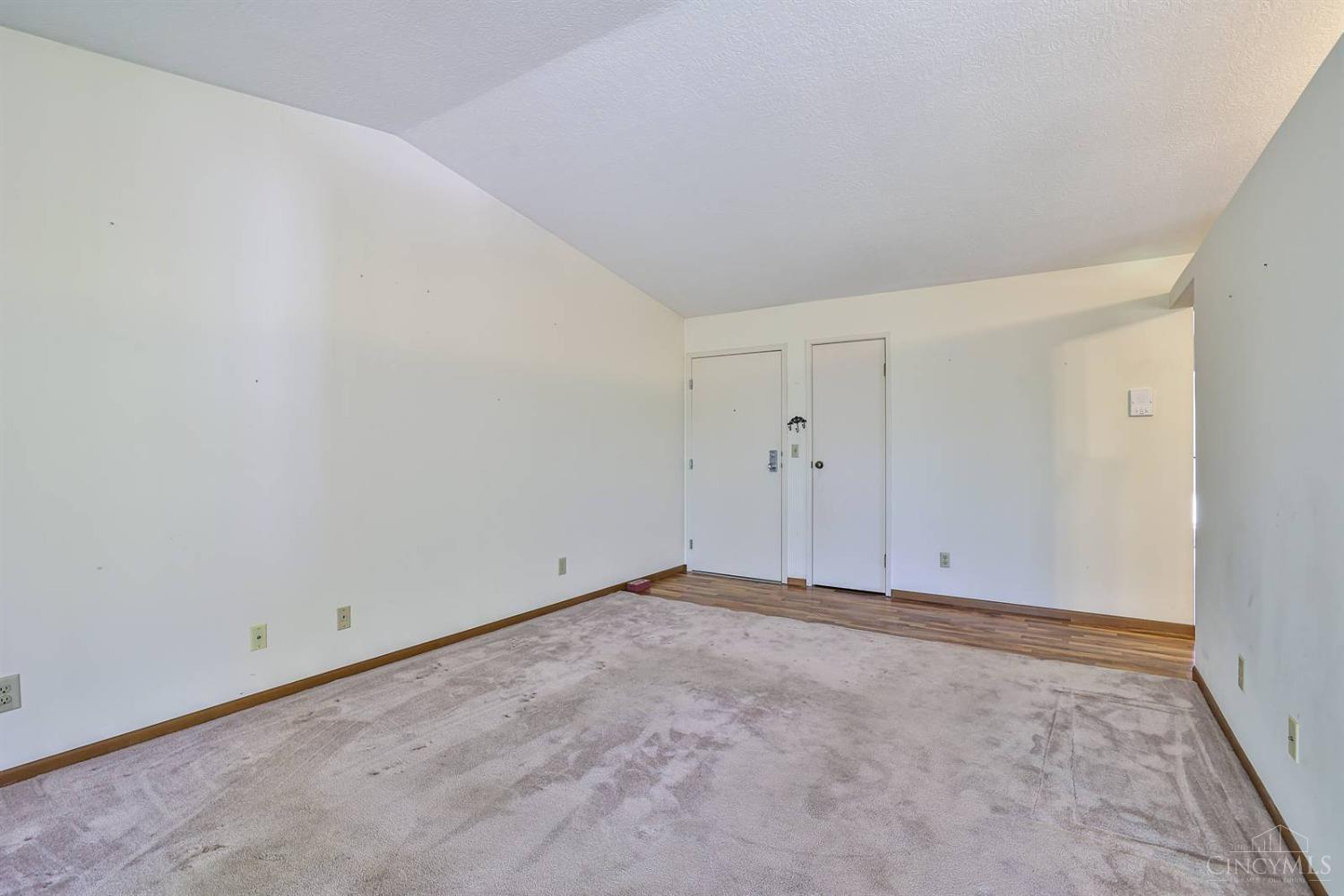 5360 Werk Road, Unit 35 Cincinnati, OH 45248 - Photo 4 of 18 Gallery Image 4