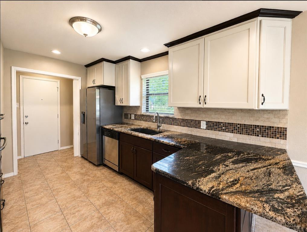 133 Springhill Drive Hurst, TX 76054 - Photo 7 of 18