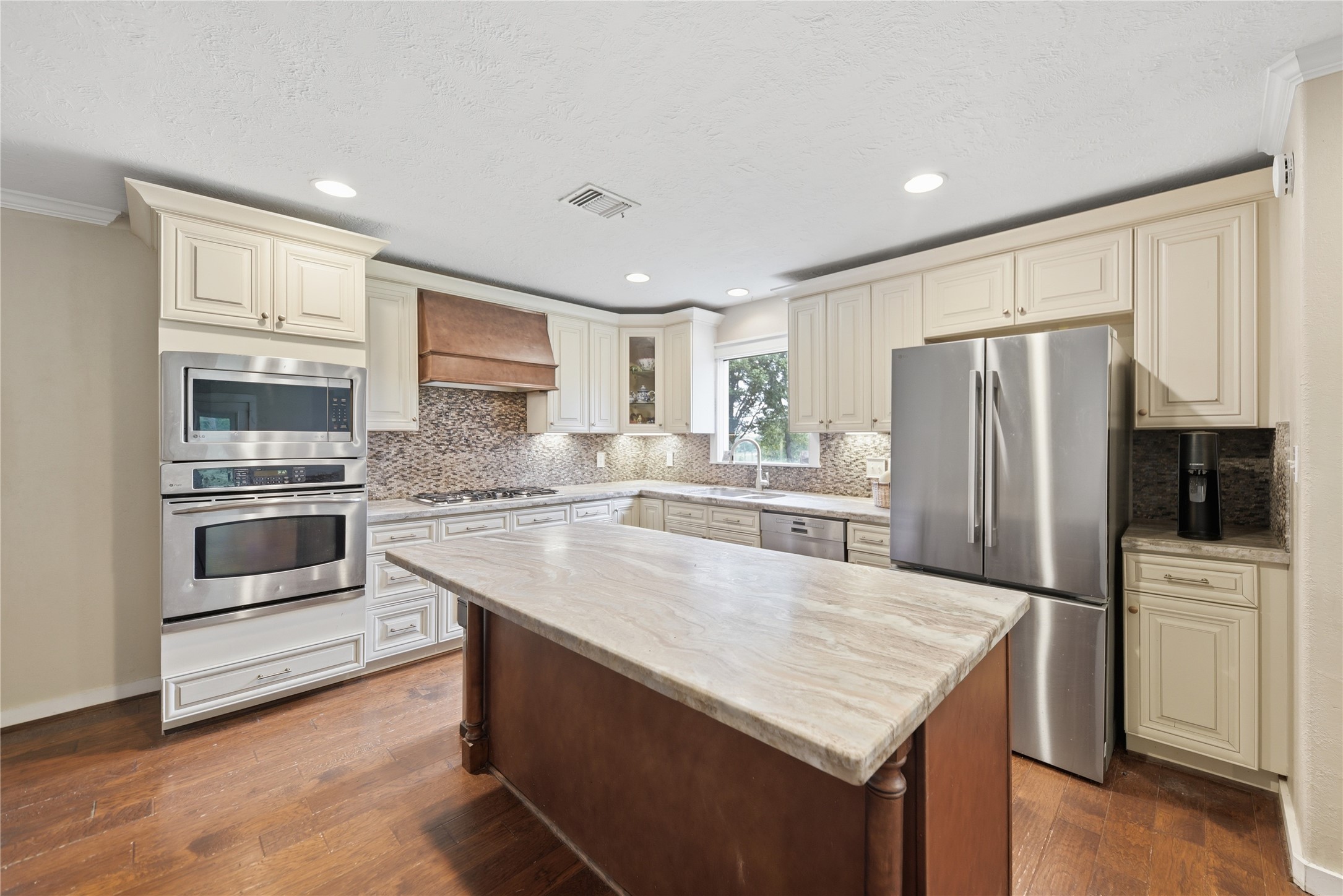 16292 Sycamore Road Cat Spring, TX 78933 - Photo 11 of 33