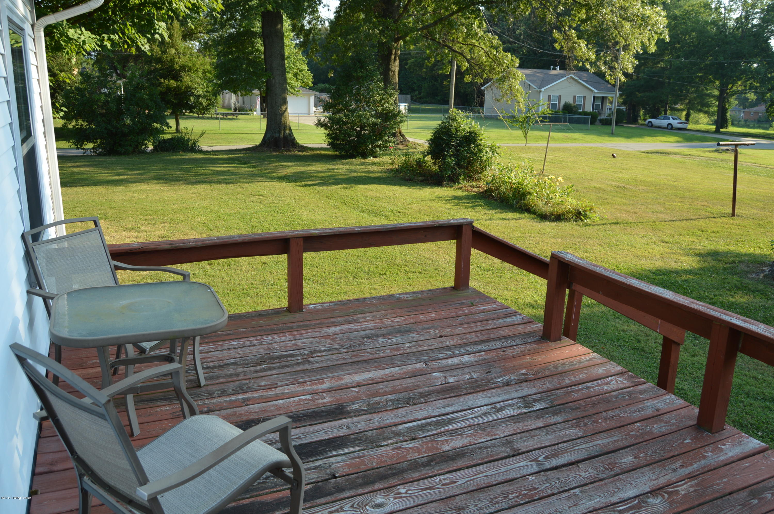 4740 Dover Road Louisville, KY 40216 - Photo 3 of 21 deck