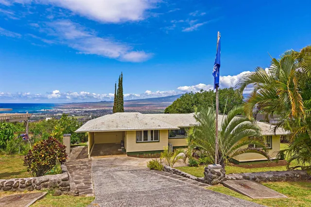 $1,375,000 | 219 Ekoa Place, Wailuku, HI 96793
