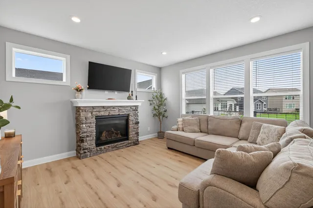 $547,900 | 2168 Westpointe Drive, Hastings, MN 55033