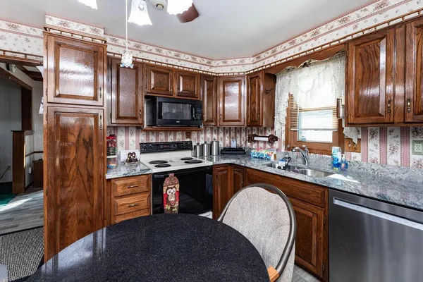 $265,000 | 1364 12th Avenue South, Fargo, ND 58103