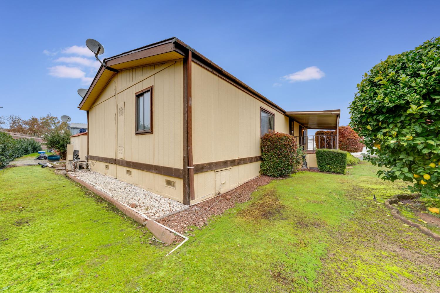 443 Royal Crest Circle Rancho Cordova, CA 95670 - Photo 27 of 28 a bathroom with a sink and a yard