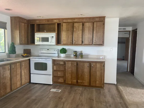 $99,888 | 443 Royal Crest Circle, Rancho Cordova, CA 95670