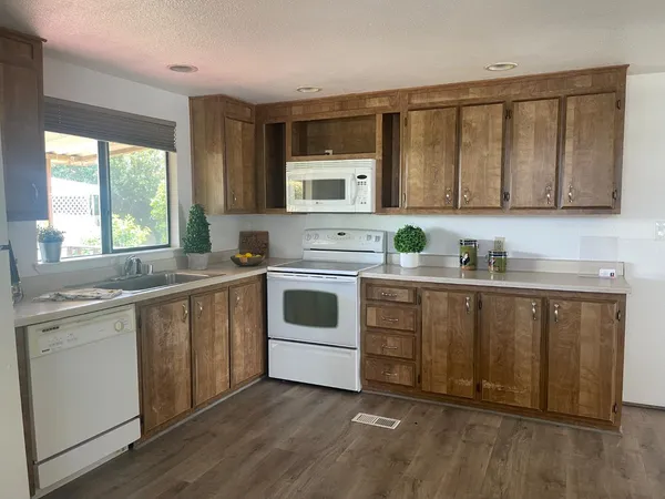 $99,888 | 443 Royal Crest Circle, Rancho Cordova, CA 95670