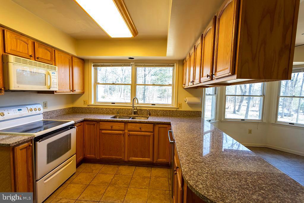 9721 Green Road Midland, VA 22728 - Photo 10 of 46 Gallery Image 10