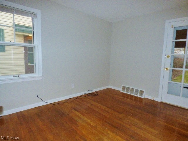 4154 Wilmington Road Cleveland, OH 44121 - Photo 9 of 23